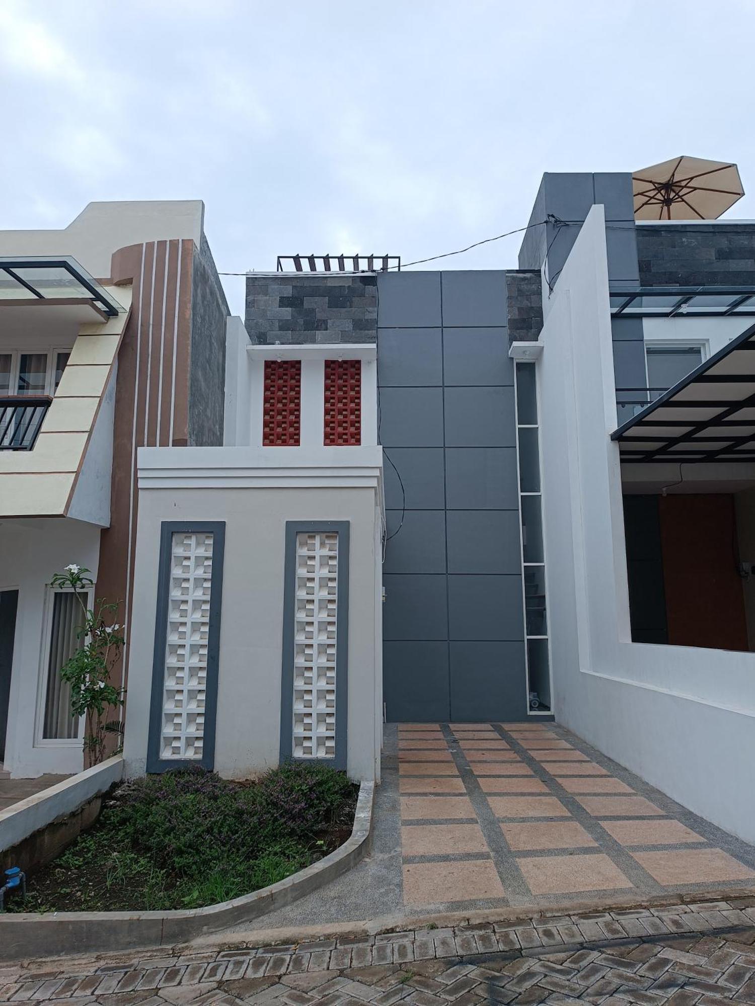 Villa Royal Arois Syariah Dekat Jatim Park 3 Tlekung Luaran gambar